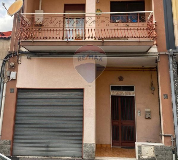casa indipendente in vendita a Camporotondo Etneo in zona Piano Tavola