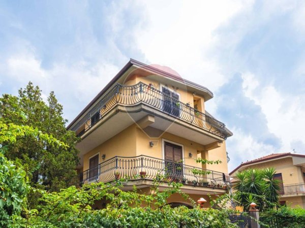 casa indipendente in vendita a Camporotondo Etneo