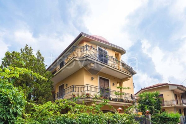 casa indipendente in vendita a Camporotondo Etneo