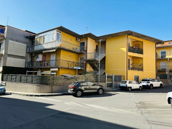 appartamento in vendita a Camporotondo Etneo