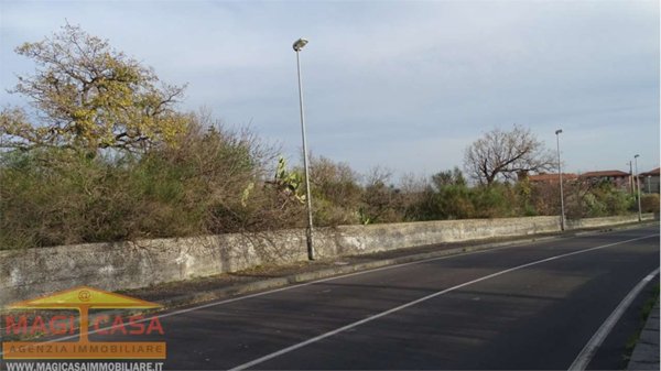 terreno agricolo in vendita a Camporotondo Etneo in zona Villaggio Sant'Antonio