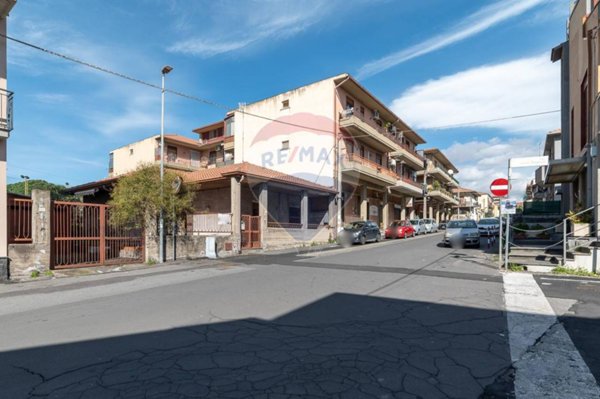 casa indipendente in vendita a Camporotondo Etneo