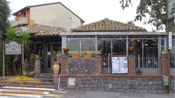negozio in vendita a Camporotondo Etneo