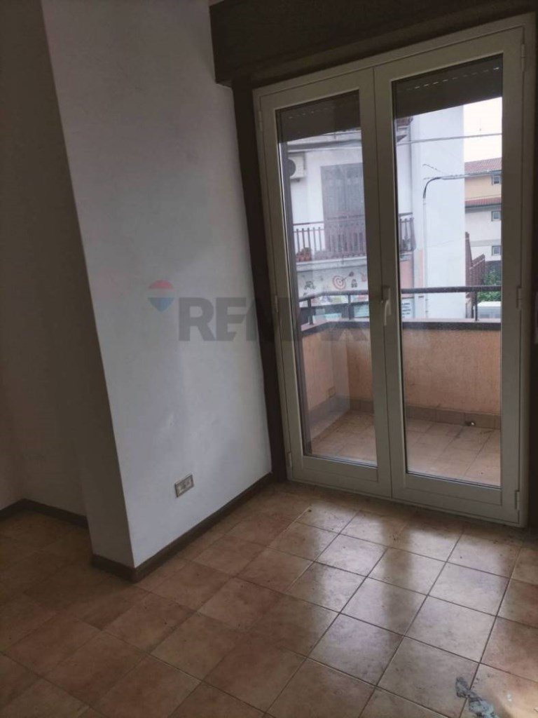 appartamento in vendita a Camporotondo Etneo in zona Centro Storico