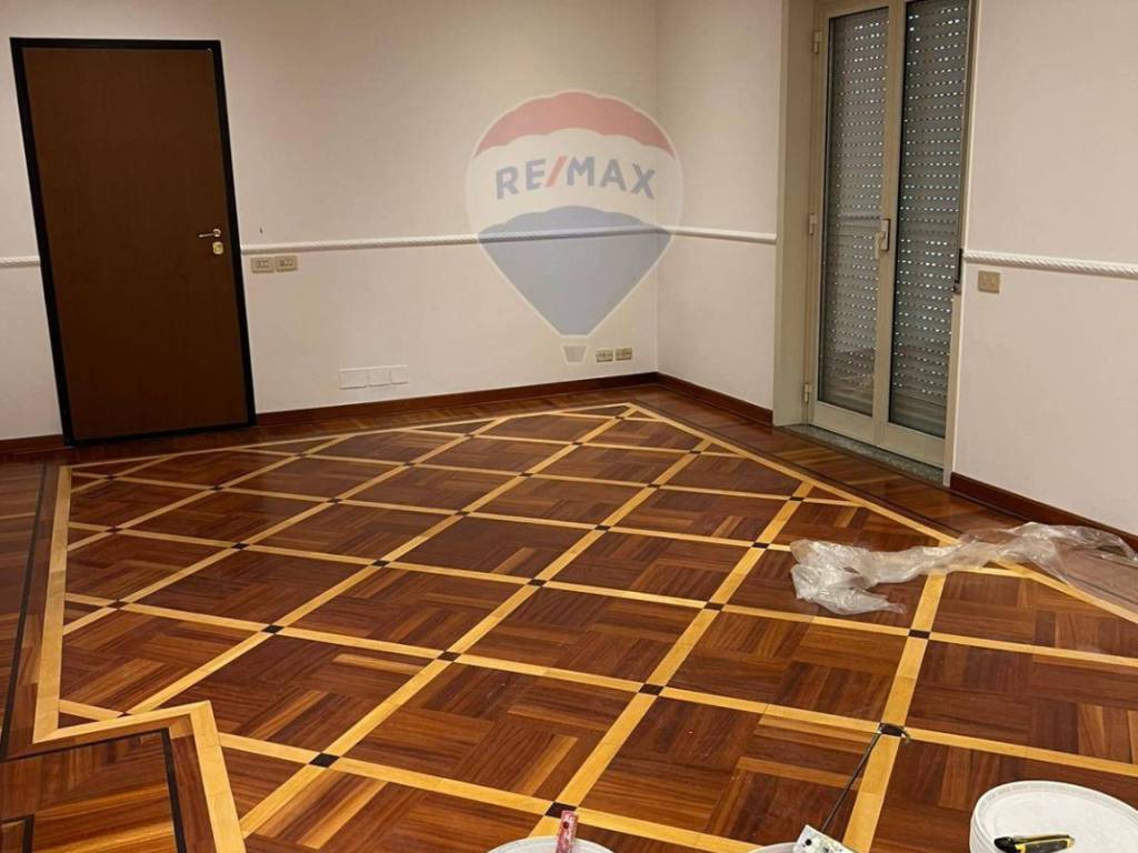 appartamento in vendita a Camporotondo Etneo in zona Centro Storico