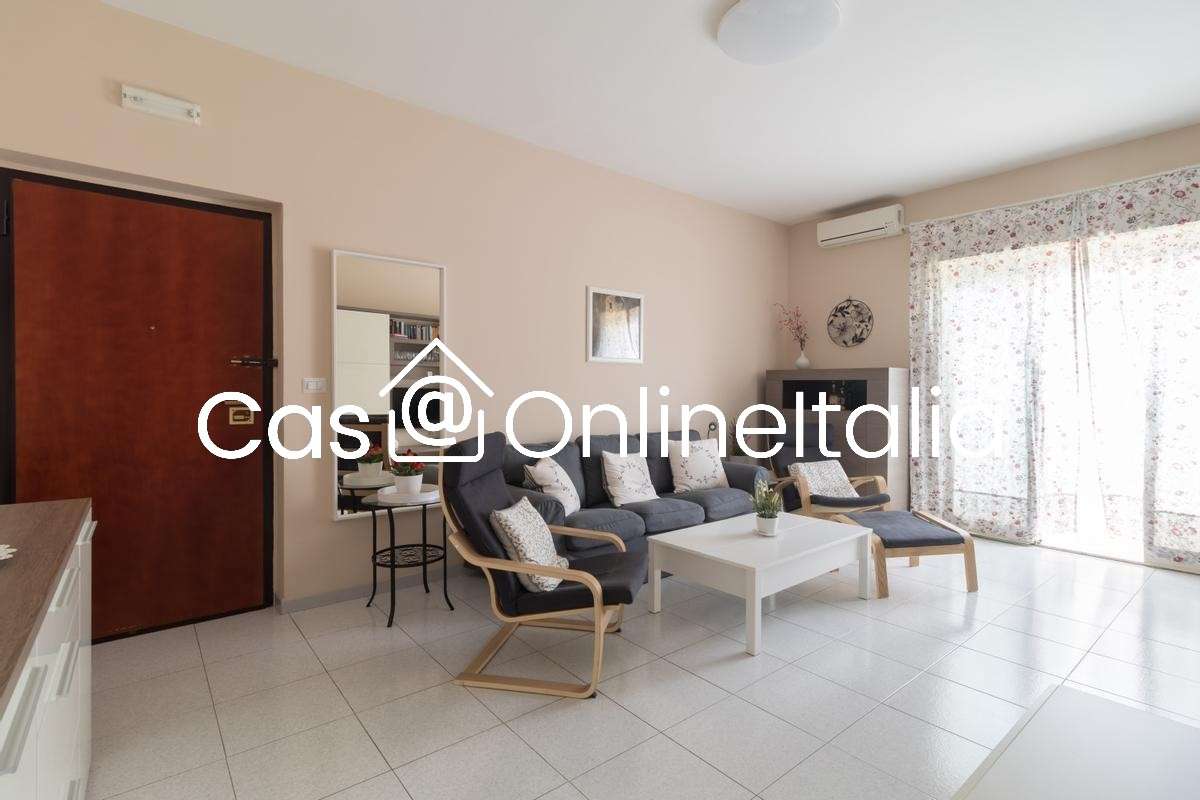 appartamento in vendita a Camporotondo Etneo in zona Centro Storico