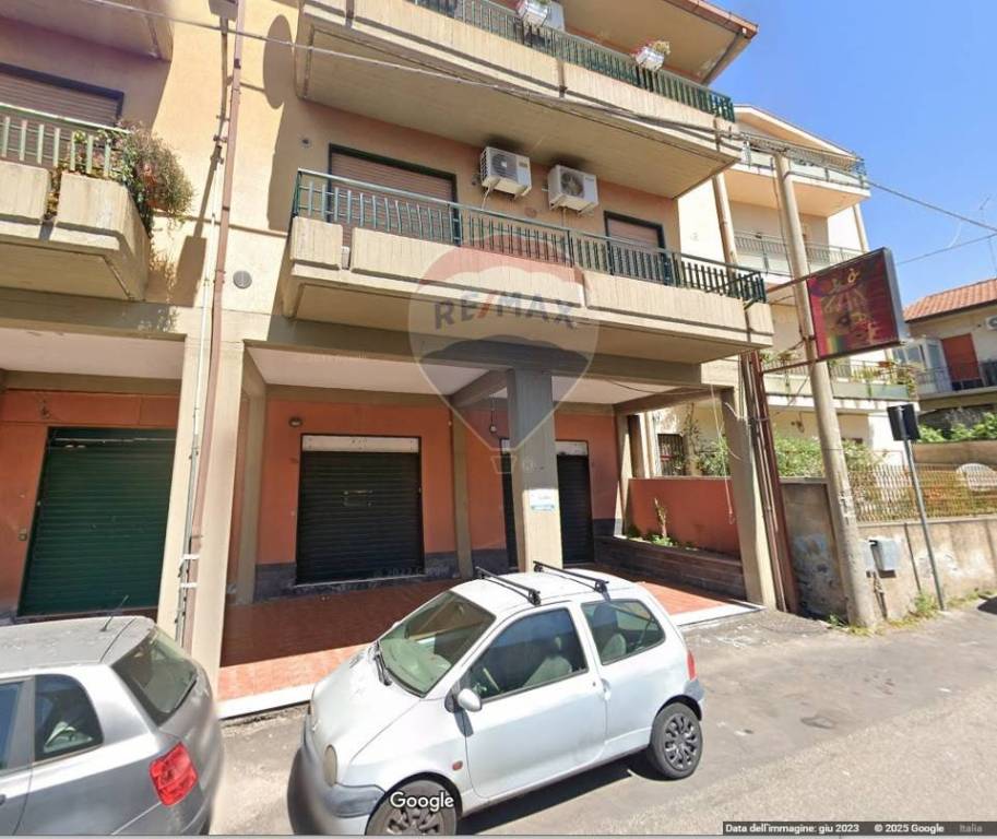 appartamento in vendita a Camporotondo Etneo in zona Centro Storico