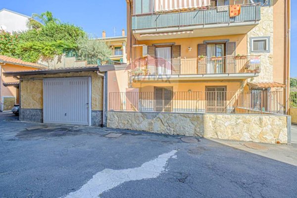 appartamento in vendita a Camporotondo Etneo