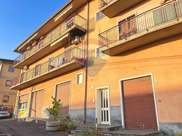 appartamento in vendita a Camporotondo Etneo
