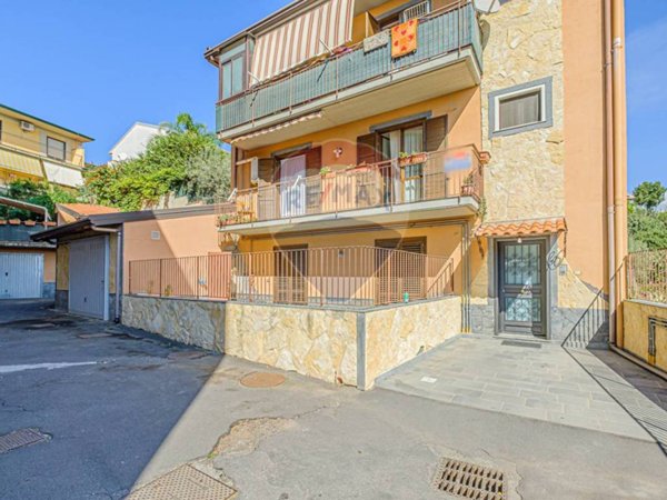appartamento in vendita a Camporotondo Etneo