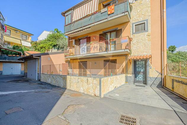 appartamento in vendita a Camporotondo Etneo