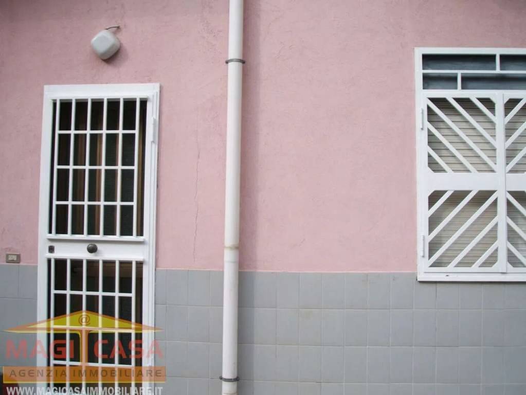 appartamento in vendita a Camporotondo Etneo in zona Centro Storico