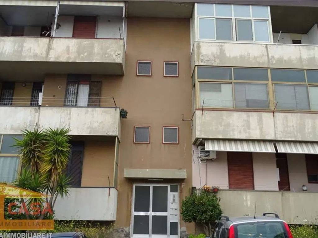 appartamento in vendita a Camporotondo Etneo in zona Villaggio Sant'Antonio