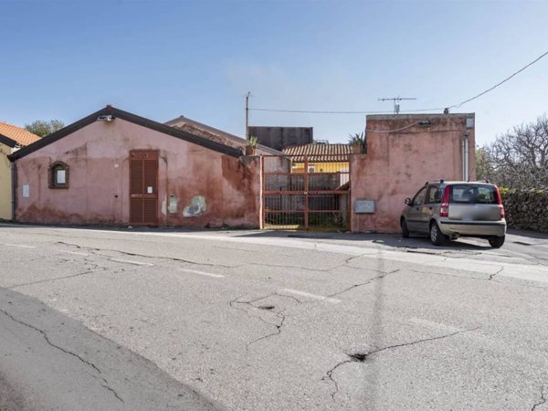 casa indipendente in vendita a Camporotondo Etneo