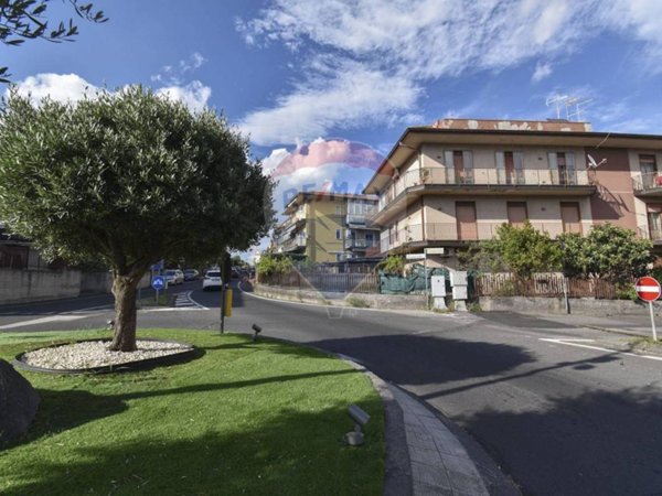 appartamento in vendita a Camporotondo Etneo