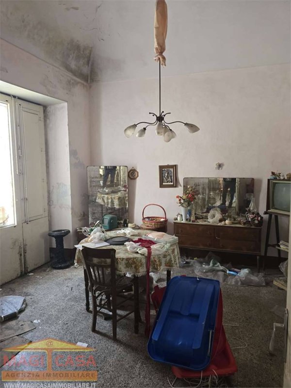 casa indipendente in vendita a Camporotondo Etneo in zona Centro Storico