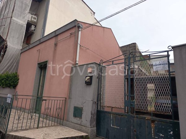 appartamento in vendita a Camporotondo Etneo