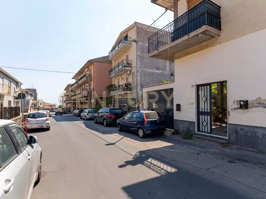 casa indipendente in vendita a Camporotondo Etneo in zona Centro Storico