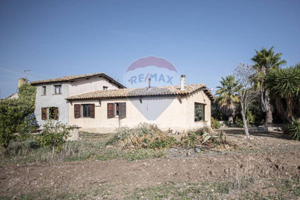 casa indipendente in vendita a Camporotondo Etneo