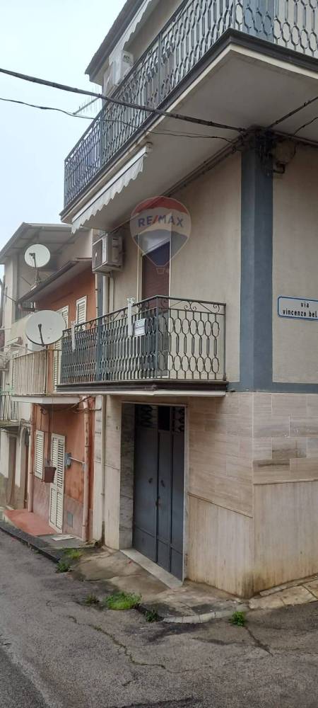 casa indipendente in vendita a Camporotondo Etneo