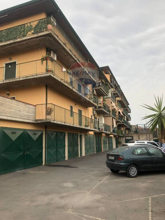 appartamento in vendita a Camporotondo Etneo in zona Piano Tavola