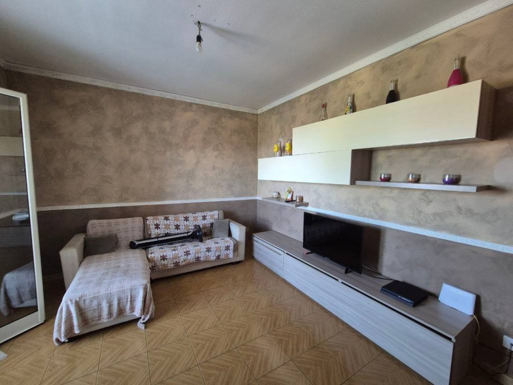 appartamento in vendita a Camporotondo Etneo in zona Centro Storico