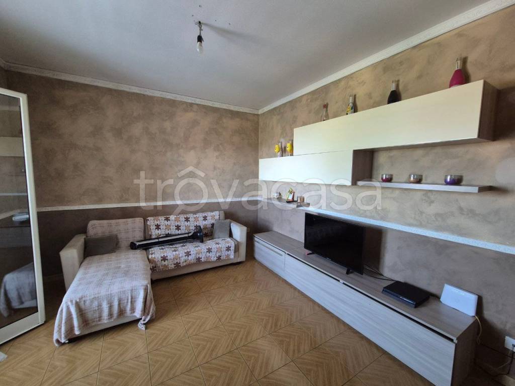 appartamento in vendita a Camporotondo Etneo in zona Centro Storico