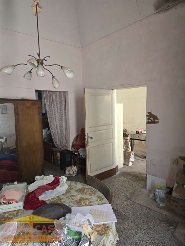 casa indipendente in vendita a Camporotondo Etneo in zona Centro Storico