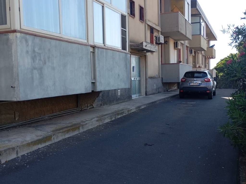 intera palazzina in vendita a Camporotondo Etneo