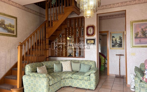 appartamento in vendita a Camporotondo Etneo