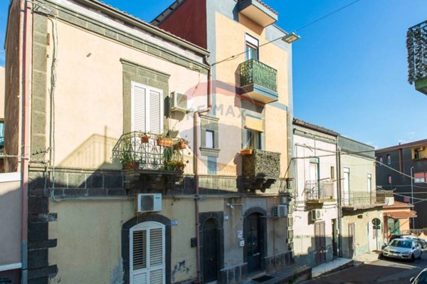 casa indipendente in vendita a Camporotondo Etneo
