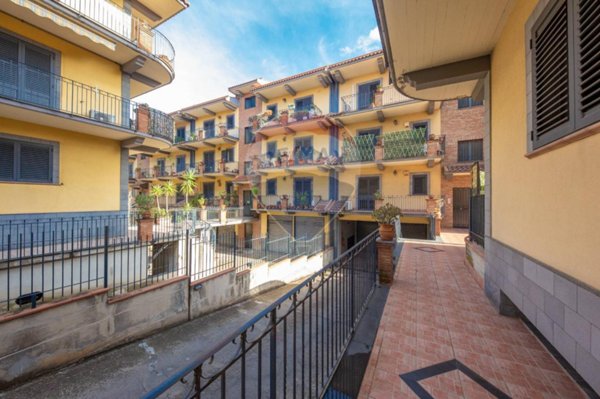 appartamento in vendita a Camporotondo Etneo in zona Piano Tavola