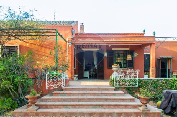 casa indipendente in vendita a Camporotondo Etneo