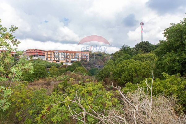 terreno agricolo in vendita a Camporotondo Etneo