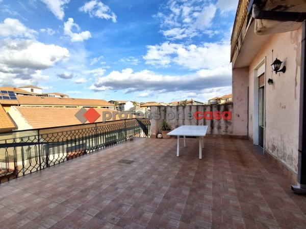 appartamento in vendita a Camporotondo Etneo in zona Centro Storico