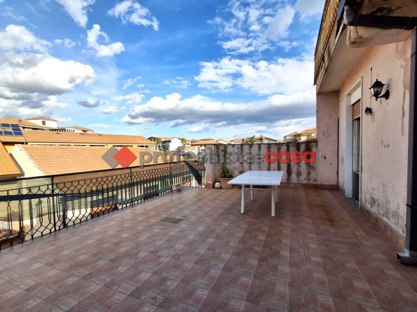 appartamento in vendita a Camporotondo Etneo in zona Centro Storico
