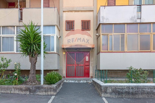 appartamento in vendita a Camporotondo Etneo in zona Villaggio Sant'Antonio