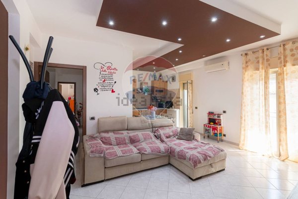 appartamento in vendita a Camporotondo Etneo