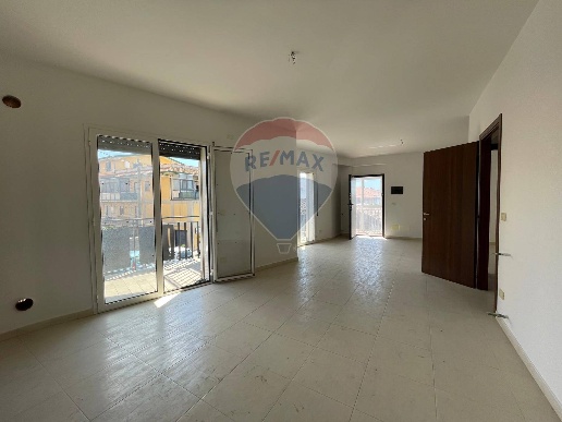 appartamento in vendita a Camporotondo Etneo in zona Centro Storico