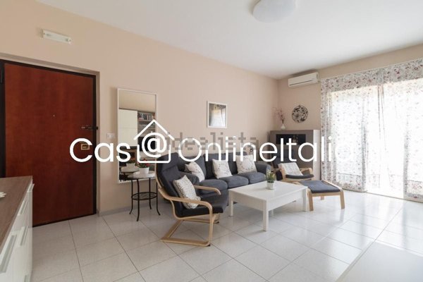 appartamento in vendita a Camporotondo Etneo in zona Centro Storico