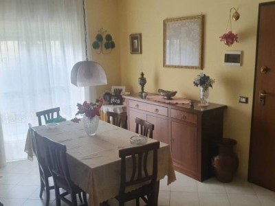 appartamento in vendita a Camporotondo Etneo in zona Centro Storico