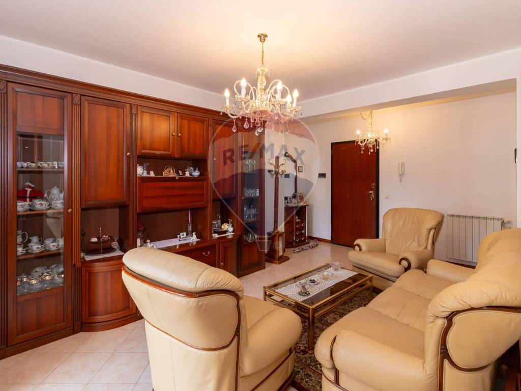 appartamento in vendita a Camporotondo Etneo