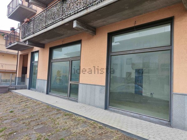 ufficio in vendita a Camporotondo Etneo