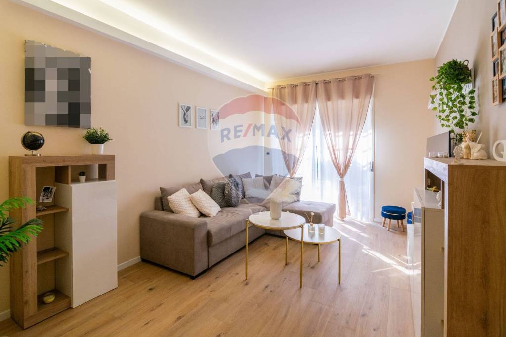 appartamento in vendita a Camporotondo Etneo