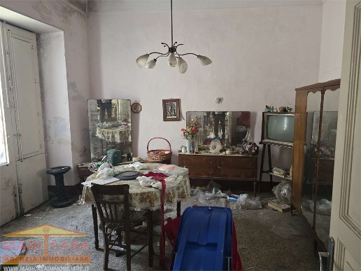 casa indipendente in vendita a Camporotondo Etneo in zona Centro Storico