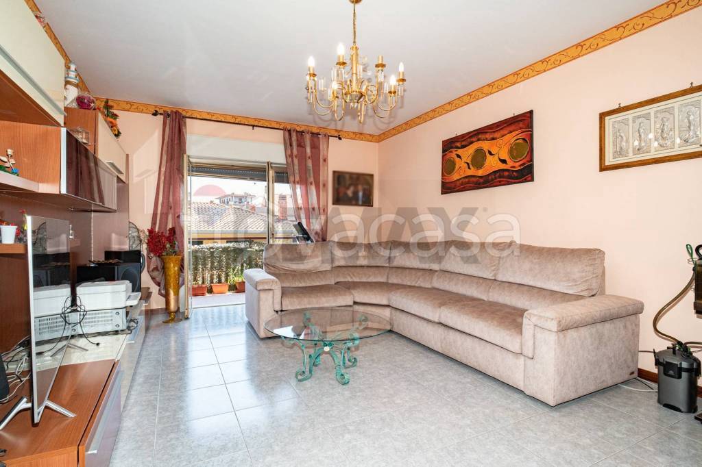 appartamento in vendita a Camporotondo Etneo