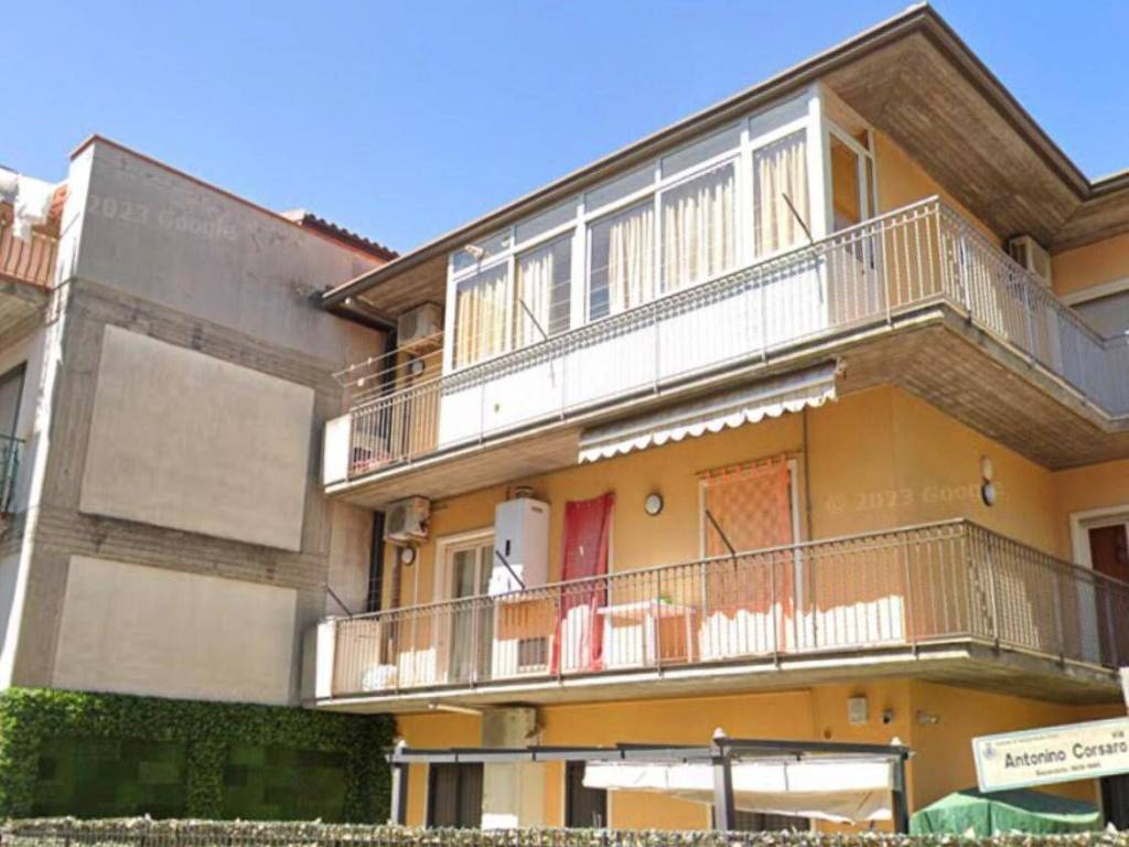 appartamento in vendita a Camporotondo Etneo