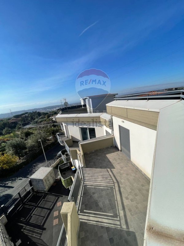 appartamento in vendita a Camporotondo Etneo