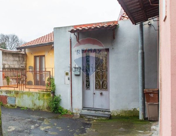 casa indipendente in vendita a Camporotondo Etneo