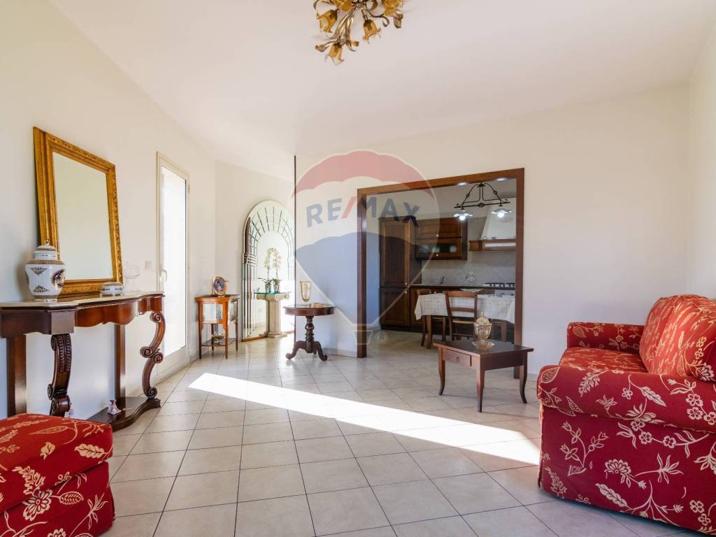 appartamento in vendita a Camporotondo Etneo